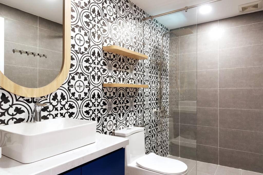 Modern, Cozy & Fully Equipped 2Br Apt In D4, 5M To D1 Ho Chi Minh-staden Exteriör bild
